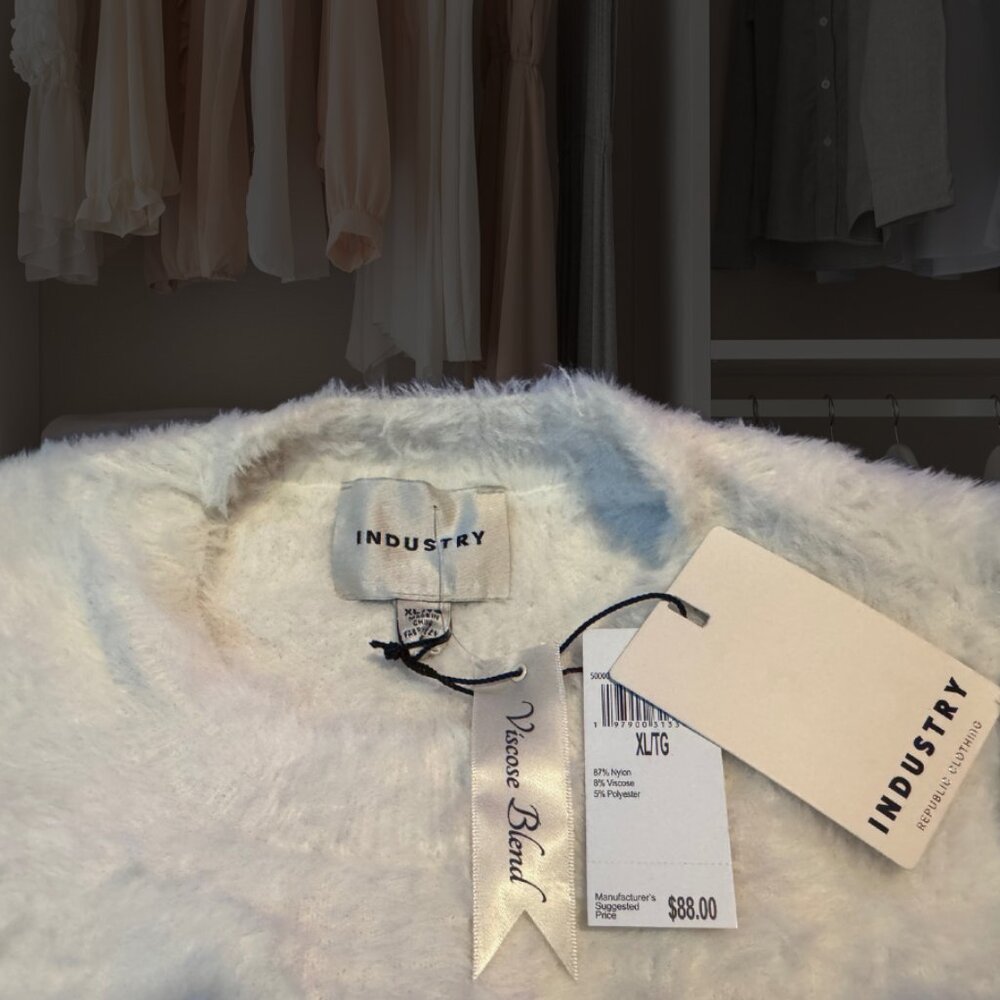 Industry White Fuzzy Sweater Size XL TG Viscose Blend